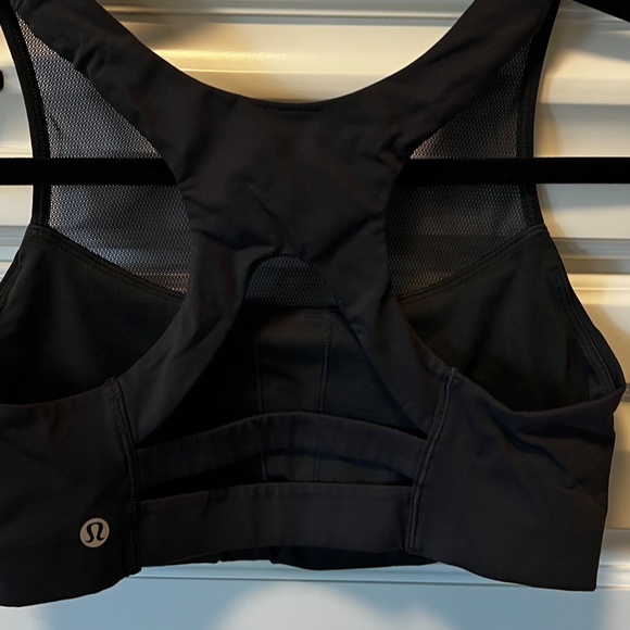lululemon sports bra - Picture 3 of 4